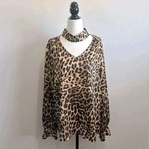 Vince Camuto animal print long  sleeve blouse size M - Picture 3 of 6